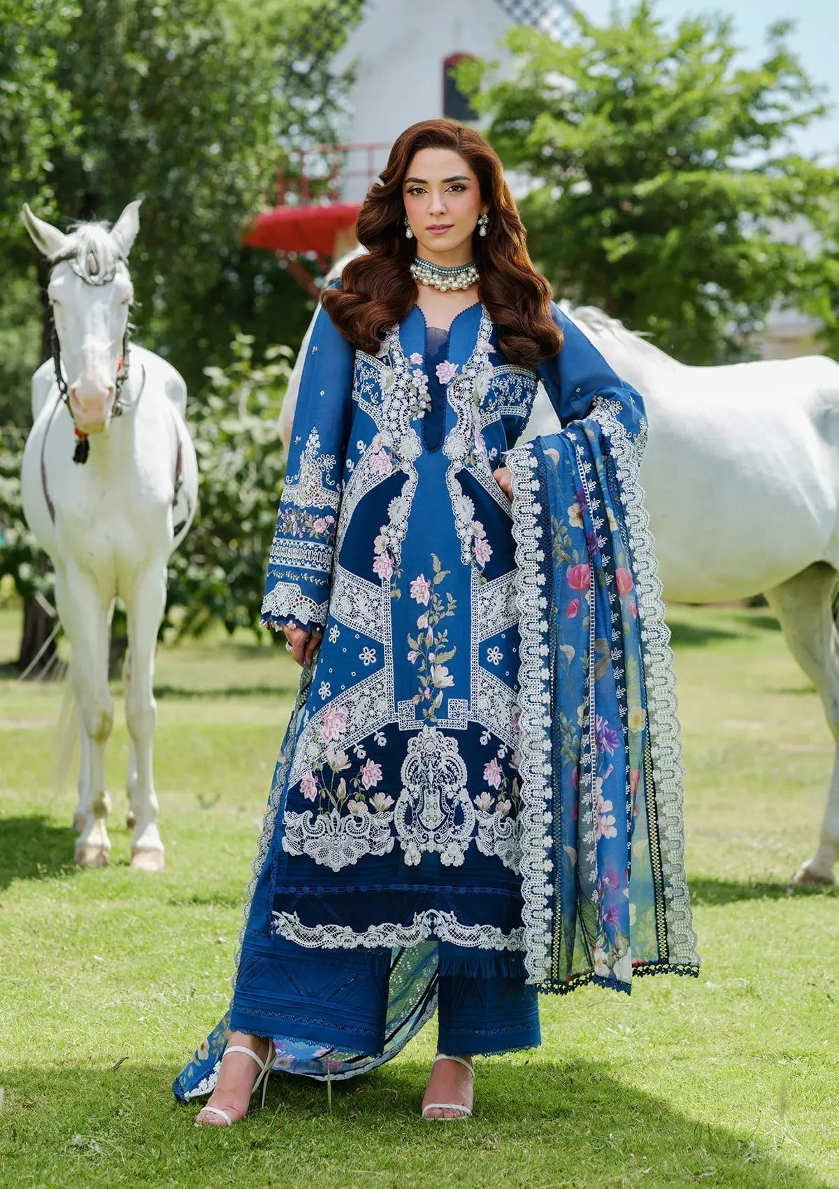 Summer Bloom – Embroidered Lawn