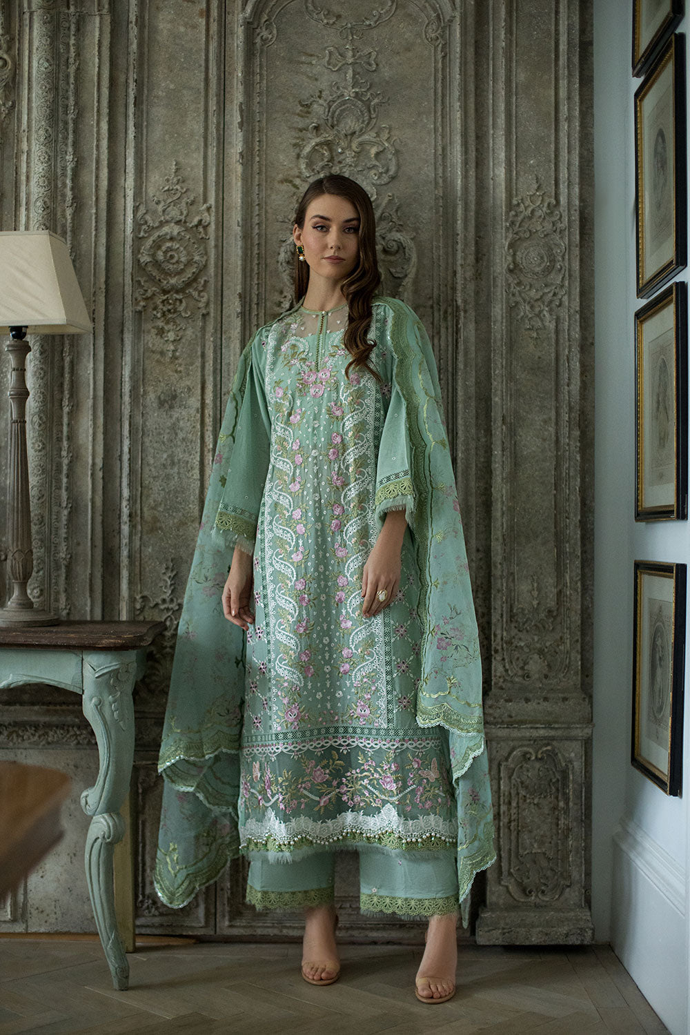 Summer Bloom – Embroidered Lawn